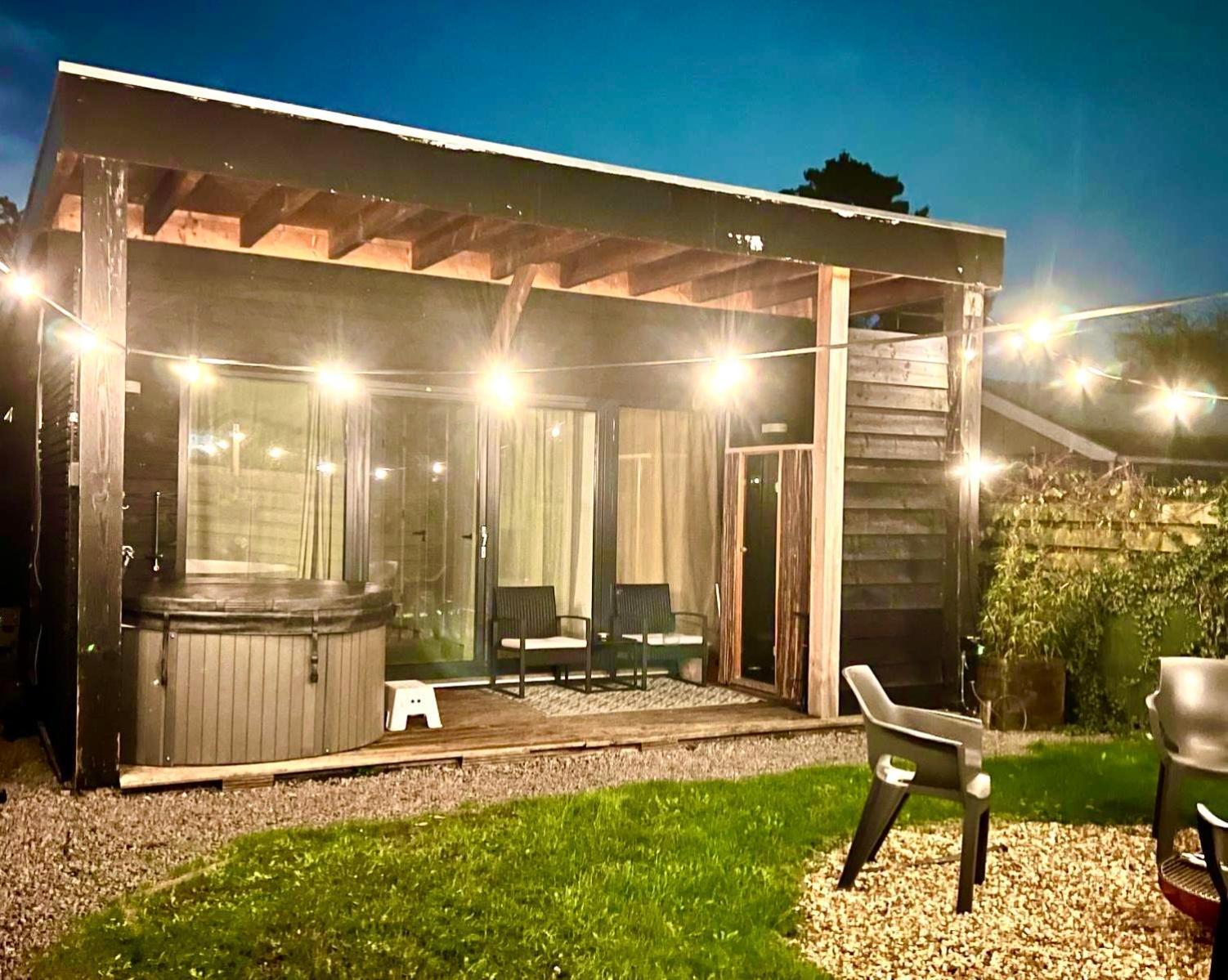 Family House With Garden & Jacuzzi & Sauna Near Amsterdam Vijfhuizen Exterior photo